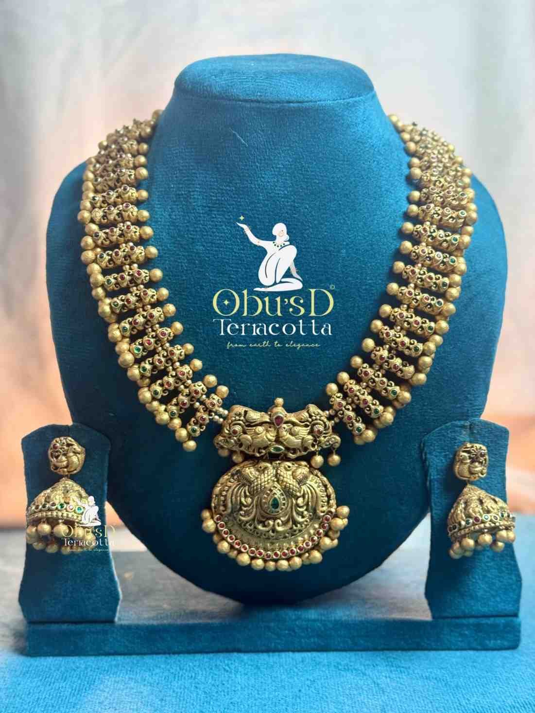 double-pendent-haram