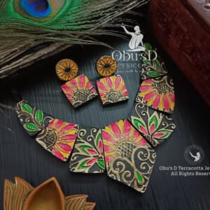 FLORAL MOTIFS TERRAMETRIC NECKLACE