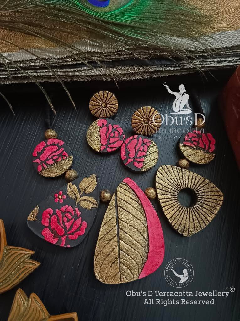 gola-and-pink-terrametric-necklace