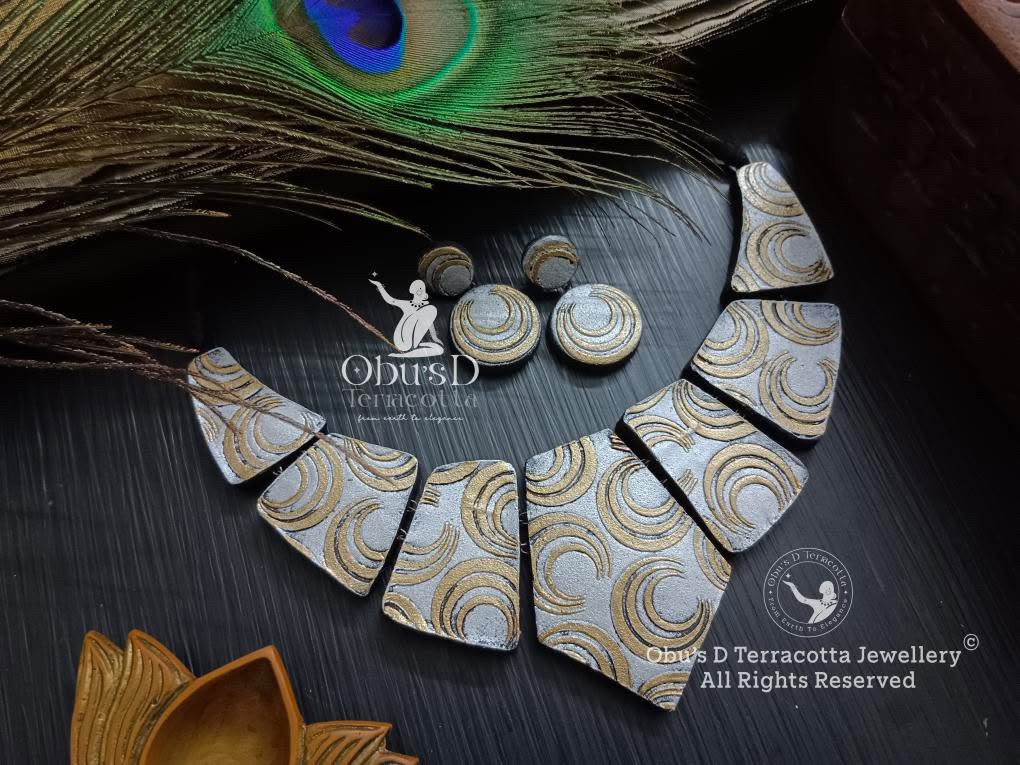 gola-and-silver-terrametric-necklace