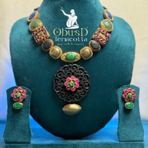 KUNDHAN MEENAKARI BLACK NECKLACE