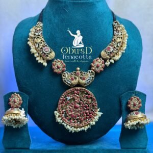 KUNDHAN WHITE BEAD NECKLACE