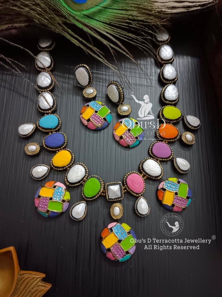 multi-colur-bead-haram