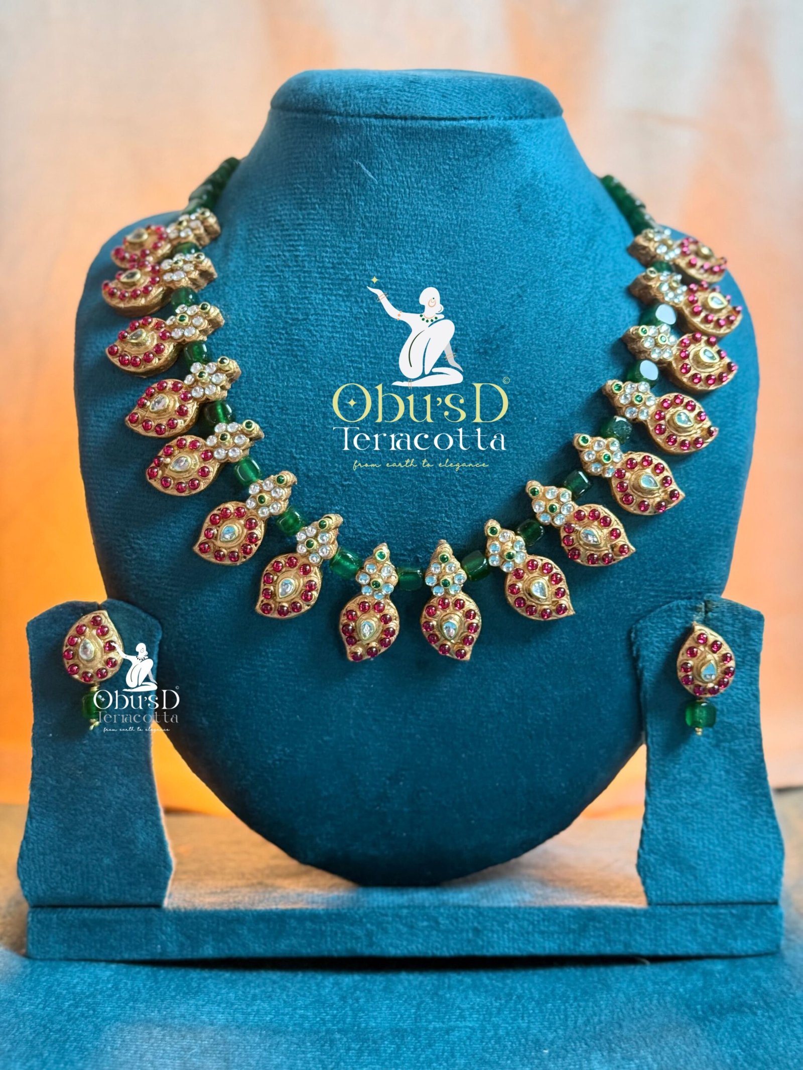 SMALL MANGO KUNDHAN NECKLACE