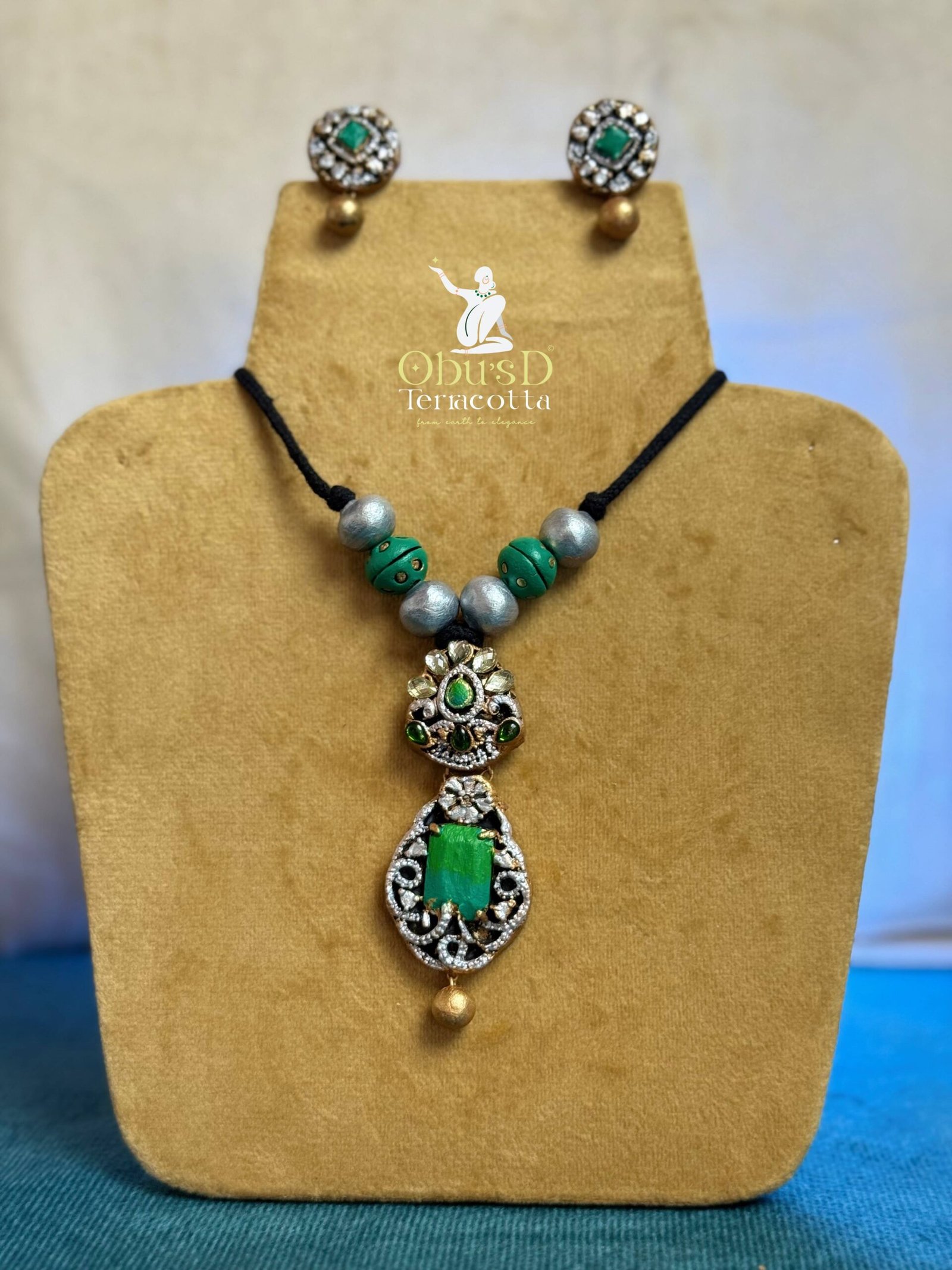 green-stone-silver-antique-terracotta-jewelry-set