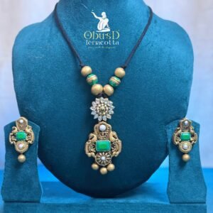 ANTIQUE GREEN ROYAL TERRACOTTA JEWELRY SET