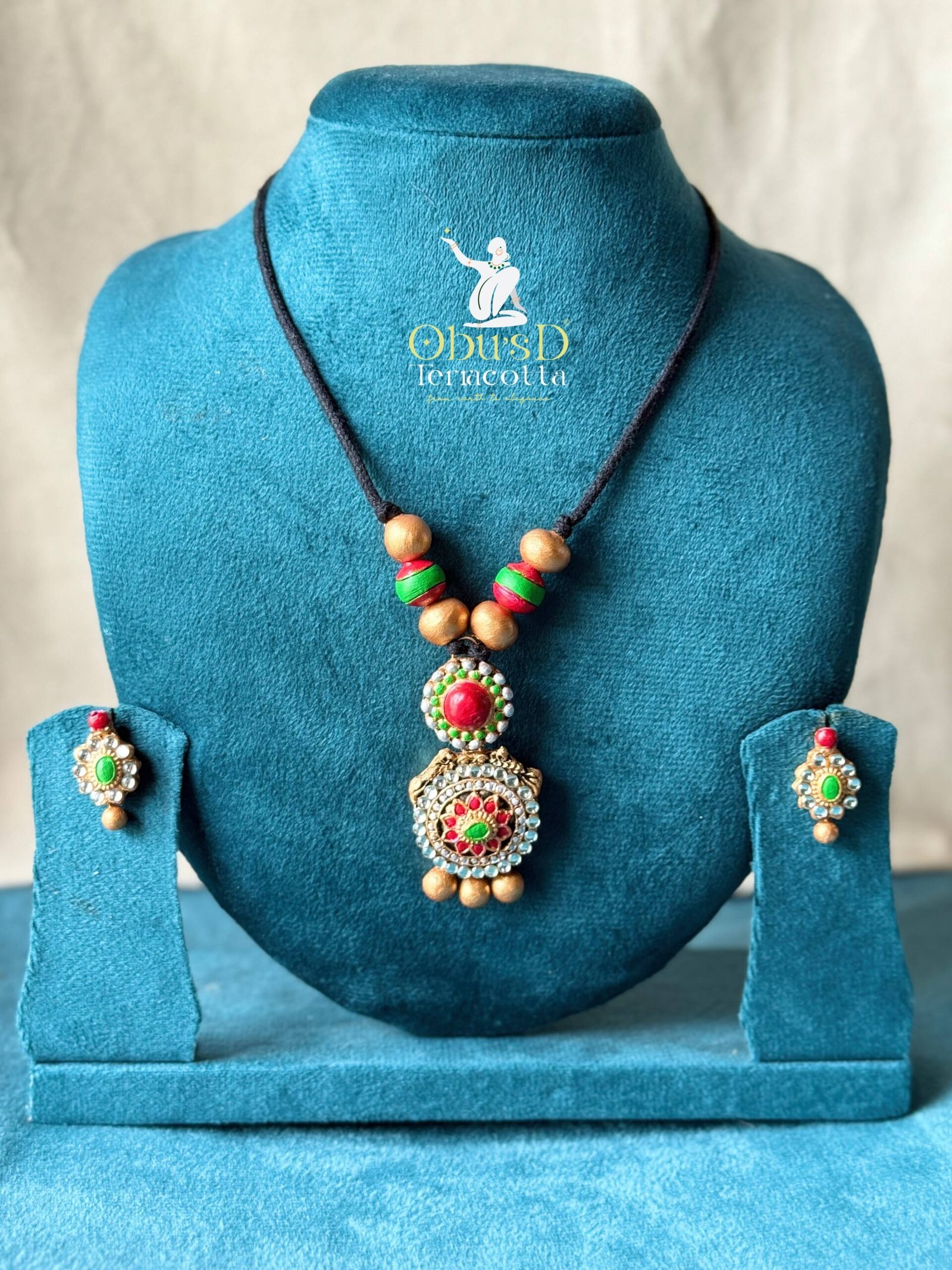 red-green-festive-terracotta-jewelry-set