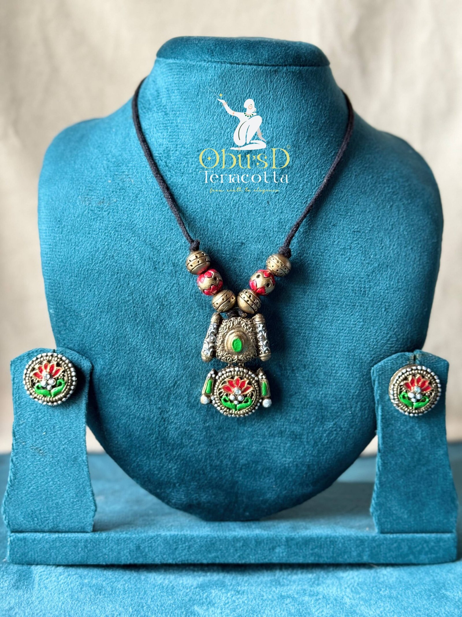 vintage-red-green-terracotta-jewelry-set