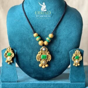 ANTIQUE GREEN STONE TERRACOTTA JEWELRY SET