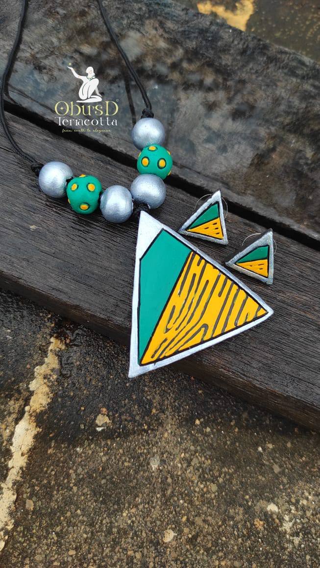 modern-triangle-terracotta-jewelry-set